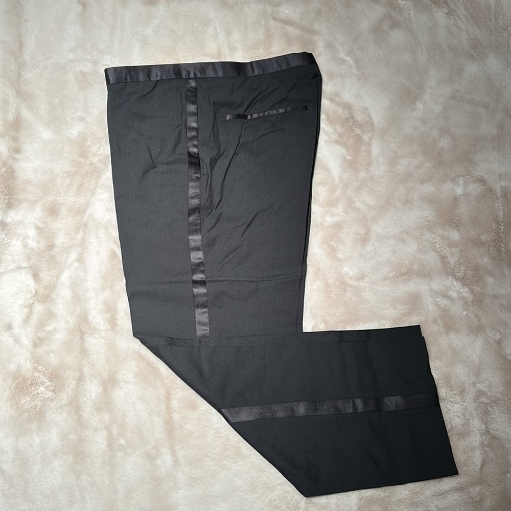 NWOT- J. LINDEBERG Black Tux - - Picture 14 of 16